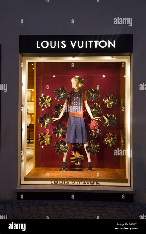 louis vuitton escaparate|Louis Vuitton stores.